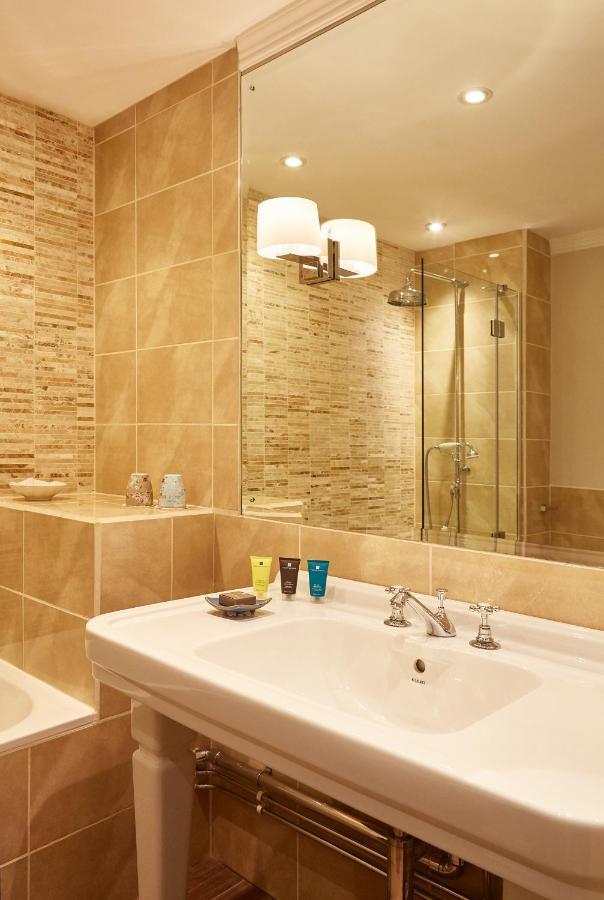 Ockenden Manor Hotel & Spa Cuckfield Eksteriør bilde